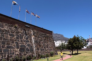 REMPARTS DU CHATEAU DE BONNE-ESPERANCE FONDE PAR LA COMPAGNIE NEERLANDAISE DES INDES AU 17EME SIECLE, LE CAP, PROVINCE DU CAP OCCIDENTAL, AFRIQUE DU SUD 