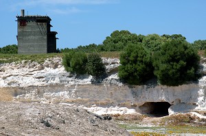 CARRIERE DE CHAUX DANS LAQUELLE TRAVAILLAIT NOTAMMENT NELSON MANDELA QUAND IL ETAIT EMPRISONNE SUR L'ILE DE ROBBEN ISLAND PENDANT L'APARTHEID, BAIE DU CAP, PROVINCE DU CAP OCCIDENTAL, AFRIQUE DU SUD 