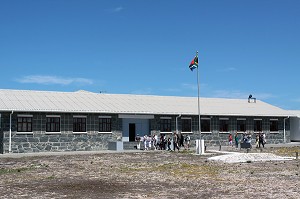 BATIMENT PRINCIPAL DE L'ANCIENNE PRISON OU NELSON MANDELA FUT EMPRISONNE PENDANT L'APARTHEID, ILE DE ROBBEN ISLAND, BAIE DU CAP, PROVINCE DU CAP OCCIDENTAL, AFRIQUE DU SUD 