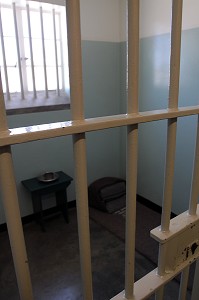 CELLULE DE NELSON MANDELA, LE PLUS CELEBRE DES PRISONNIERS POLITIQUES A L'EPOQUE DE L'APARTHEID, ANCIENNE PRISON DE L'ILE DE ROBBEN ISLAND, BAIE DU CAP, PROVINCE DU CAP OCCIDENTAL, AFRIQUE DU SUD 