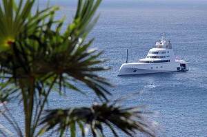 YACHT 'A' DESSINE PAR LE DESIGNER FRANCAIS PHILIPPE STARCK, AUTREFOIS LA PROPRIETE DE L'HOMME D'AFFAIRES RUSSE ROMAN ABRAMOVICH, ILE DE SAINT-BARTHELEMY, PETITES ANTILLES FRANCAISES, CARAIBES 