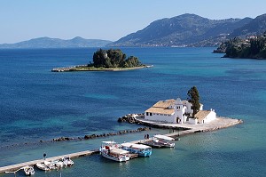 COUVENT DE VLACHERNA ET ILE DE PONTIKONISSI OU ILE DES SOURIS, ILE DE CORFOU, GRECE 
