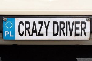 PLAQUE MINERALOGIQUE INSOLITE ET HUMORISTIQUE PREVENANT DE LA FOLIE DU CONDUCTEUR, CRACOVIE, POLOGNE 