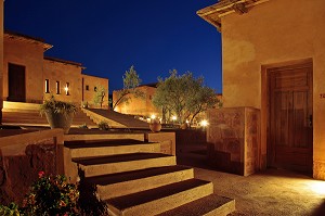 ECO-LODGES CONCUS DANS LA PURE TRADITION BERBERE AVEC UN SOUCI DE CONFORT ET DE RESPECT DE L'ENVIRONNEMENT, DOMAINE DE TERRES D'AMANAR, TAHANAOUTE, AL HAOUZ, MAROC 