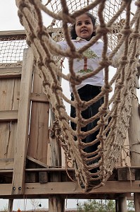 AIRE DE JEUX ENTIEREMENT EN BOIS, DOMAINE DE TERRES D’AMANAR, TAHANAOUTE, AL HAOUZ, MAROC 