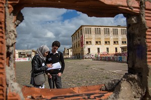 ETUDIANTS PARTICIPANT A LA TROISIEME EDITION DU CONCOURS ERGAPOLIS QUI CONSISTE A REAMENAGER LES ANCIENS ABATTOIRS DANS UN SOUCI DE DEVELOPPEMENT DURABLE, CASABLANCA, MAROC, AFRIQUE
