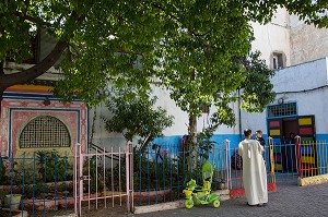 ECOLE MATERNELLE DANS LE QUARTIER OUVRIER SOCICA, HAY MOHAMMADI, COMMUNE LA PLUS PAUVRE DE CASABLANCA, MAROC, AFRIQUE 