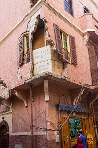 IMMEUBLE PARTIELLEMENT DETRUIT DANS LA VIEILLE MEDINA, CASABLANCA, MAROC, AFRIQUE 