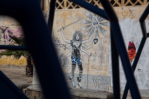 GRAFFITI SUR LES MURS DES ANCIENS ABATTOIRS DE CASABLANCA, MAROC, AFRIQUE 
