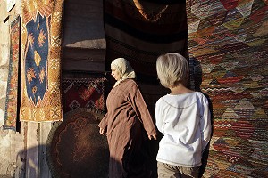 ENTREE DU SOUK (MARCHE AUX TAPIS), MARRAKECH, MAROC 
