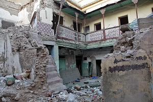 ANCIEN RIAD EN RUINES ET ABANDONNE, MEDINA, MARRAKECH, MAROC 
