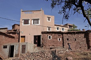 VILLAGE BERBERE D'OUTGHAL, AL HAOUZ, MAROC 