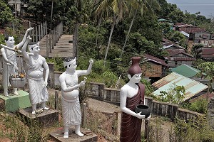 TEMPLE BOUDDHIQUE DE KAWTHAUNG, MYANMAR, BIRMANIE 
