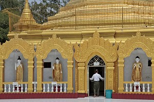 PAGODE DOREE DE KAWTHAUNG, MYANMAR, BIRMANIE 