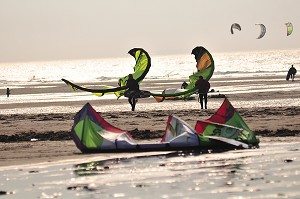 SPORTS DANS LA BAIE DE SOMME, FRANCE 
