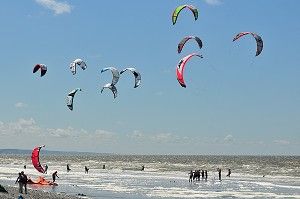 SPORTS DANS LA BAIE DE SOMME, FRANCE 