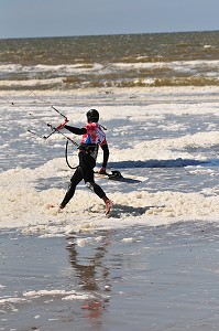 SPORTS DANS LA BAIE DE SOMME, FRANCE 