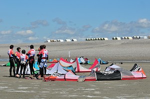 SPORTS DANS LA BAIE DE SOMME, FRANCE 