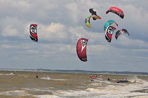 SPORTS DANS LA BAIE DE SOMME, FRANCE 