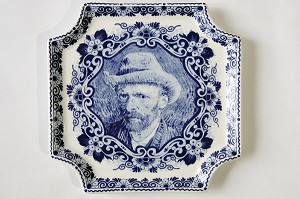 FAIENCES DE DELF, PORTRAIT DE VINCENT VAN GOGH, GALLERIA D'ARTE RINASCIMENTO, AMSTERDAM, PAYS-BAS 