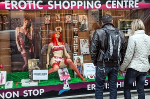 BOUTIQUE DE LINGERIE EROTIQUE ET SEX TOYS, QUARTIER ROUGE, VILLE D'AMSTERDAM, PAYS-BAS 