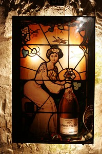 CAVES DE LA MAISON CANARD-DUCHENE, MARNE (51) 
