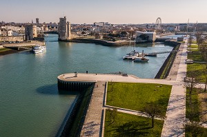 VUE AERIENNE, LA ROCHELLE, VIEUX PORT, (17) CHARENTE-MARITIME, NOUVELLE AQUITAINE, FRANCE 