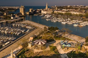 VUE AERIENNE, LA ROCHELLE, VIEUX PORT, (17) CHARENTE-MARITIME, NOUVELLE AQUITAINE, FRANCE 