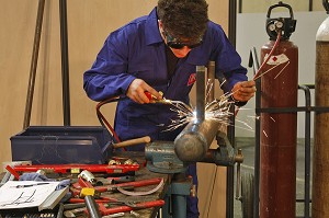CHAUFFAGE PLOMBERIE, EPREUVE DES 40 EME OLYMPIADES DES METIERS EN BRETAGNE, SAINT-BRIEUC, FRANCE 