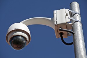 CAMERA DE VIDEOSURVEILLANCE, VITROLLES, BOUCHES-DU-RHONES (13), FRANCE 