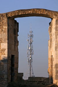 ANTENNE-RELAIS DE TELEPHONIE MOBILE A DREUX, EURE-ET-LOIR (28), FRANCE 