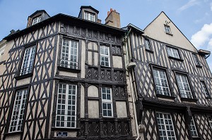 MAISONS A PANS DE BOIS, RUE DES TROIS CLEFS, BLOIS, LOIR-ET-CHER (41), FRANCE 