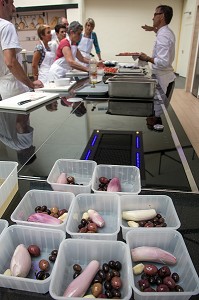 CONDIMENTS POUR LE COURS DE CUISINE D'AUTEUR AVEC LAURENT CLEMENT, 11 COURS GABRIEL, CHARTRES, EURE-ET-LOIR (28), FRANCE 