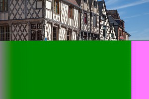 MAISONS A COLOMBAGES, RUE JEAN GIRARD, VIEILLE VILLE DE BOURGES, CHER (18), FRANCE 