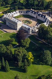 CHATEAU DE BIZY ET SON PARC VUE DU CIEL, ANCIENNE DEMEURE ROYALE DU XVIII EME SIECLE, EURE (27), NORMANDIE, FRANCE 