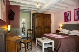 AUBERGE DE L'ABBAYE, LE BEC-HELLOUIN, LABEL PLUS BEAU VILLAGE DE FRANCE, EURE (27), FRANCE 