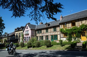 VILLAGE LABELLISE PLUS BEAU VILLAGE DE FRANCE, LE BEC-HELLOUIN, EURE (27), FRANCE 