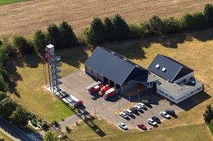 VUE AERIENNE DU CENTRE DE SECOURS DE MAINTENON, EURE-ET-LOIR (28), FRANCE 