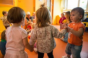 CENTRE MULTI-ACCUEIL PETITE ENFANCE ET JEUNESSE DE L'ILOT MOMES, ACTIVITES D'EVEIL, EDUCATION, PSYCHOMOTEUR, DAMVILLE (27), FRANCE 