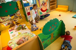 CENTRE MULTI-ACCUEIL PETITE ENFANCE ET JEUNESSE DE L'ILOT MOMES, ACTIVITES D'EVEIL, EDUCATION, PSYCHOMOTEUR, DAMVILLE (27), FRANCE 