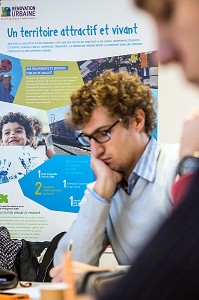 ETUDIANTS DU CONCOURS ERGAPOLIS SUR LE PLUS GRAND PROGRAMME DE RENOVATION URBAINE DU GRAND ENSEMBLE DE TOURS DES QUARTIERS SENSIBLES DE CLICHY-SOUS-BOIS - MONTFERMEIL, SEINE-SAINT-DENIS (93), ILE-DE-FRANCE 