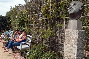 JARDIN DU MUSEE CHRISTIAN DIOR, LA VILLA 'LES RHUMBS' MAISON DES ILLUSTRES, GRANVILLE, MANCHE (50), FRANCE 