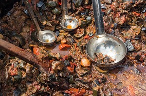 CHAUDRON DE RATATOUILLE, FETE DES PAYSANS ET ARTISANS, ENTREMONT-LE-VIEUX, SAVOIE (73), FRANCE 