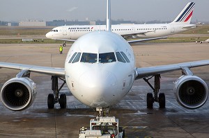 AVION DE LA COMPAGNIE AIR FRANCE SUR LE TARMAC DE L'AEROPORT D'ORLY, (94) VAL-DE-MARNE, FRANCE 