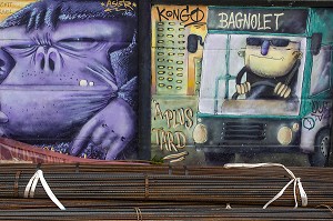 TAGS URBAINS SUR UN MUR DE CHANTIER, PROJET DE RENOVATION URBAINE DU CENTRE-VILLE, POLE GALLIENI, BAGNOLET (93), FRANCE 