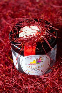 SAFRAN DE SAMUEL DE SMET, PRODUCTEUR DE SAFRAN (MEDAILLE D'OR 2015), PRODUITS DE TERROIR DE TERRES D'EURE-ET-LOIR, BROUE (28), FRANCE 