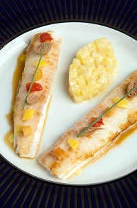 FILET DE SOLE COMME UNE GRENOBLOISE ET RISOTTO DE POMMES DE TERRE, RECETTE DE LAURENT CLEMENT, LIVRE DES RECETTES DE TERROIR EN EURE-ET-LOIR (28), FRANCE 