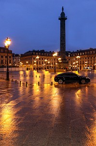 PLACE VENDOME A LA TOMBEE DE LA NUIT, PARIS, FRANCE 