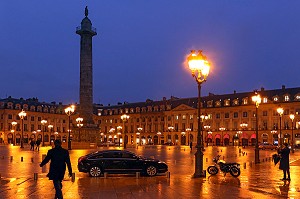 PLACE VENDOME A LA TOMBEE DE LA NUIT, PARIS, FRANCE 