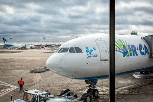 AVION DE LA COMPAGNIE AERIENNE AIR CARAIBES SUR L'AEROPORT D'ORLY, PARIS, FRANCE 